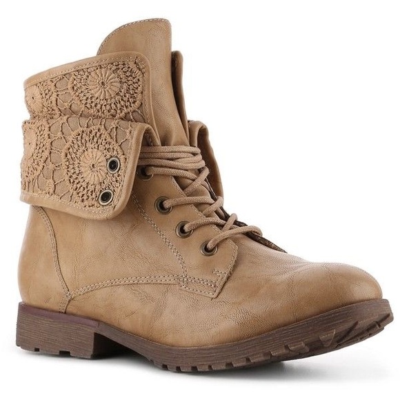 lace combat boots